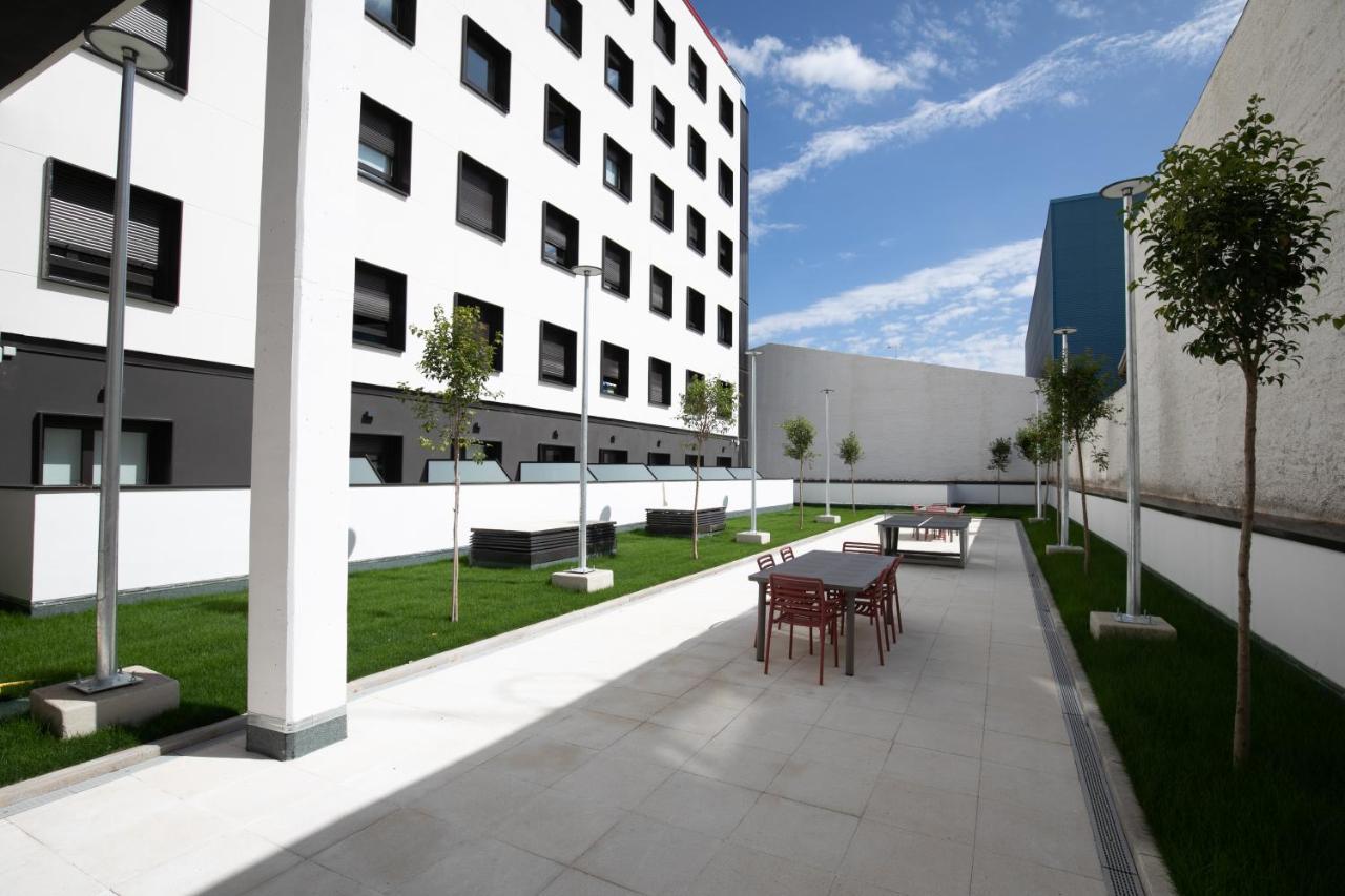 Micampus Xaudaro Student Residence Madrid Exterior photo