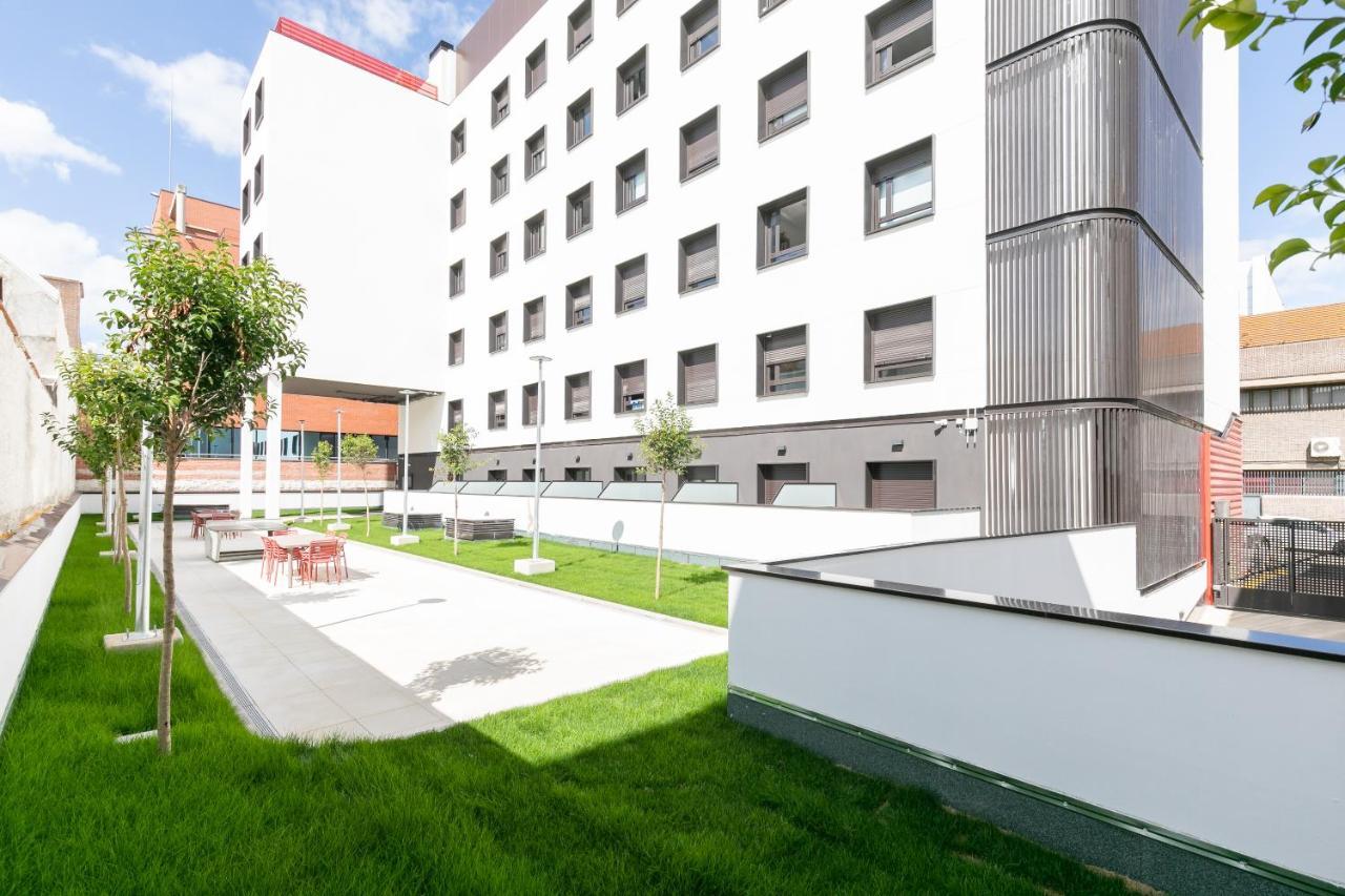 Micampus Xaudaro Student Residence Madrid Exterior photo